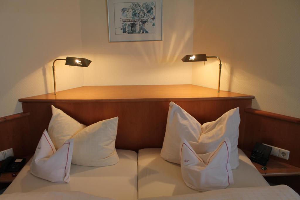 Hotel Luga Nuremberg Room photo