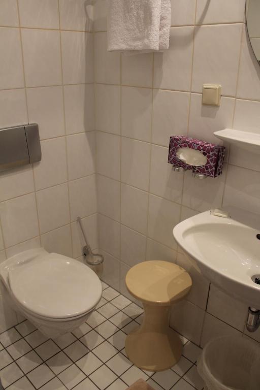 Hotel Luga Nuremberg Room photo