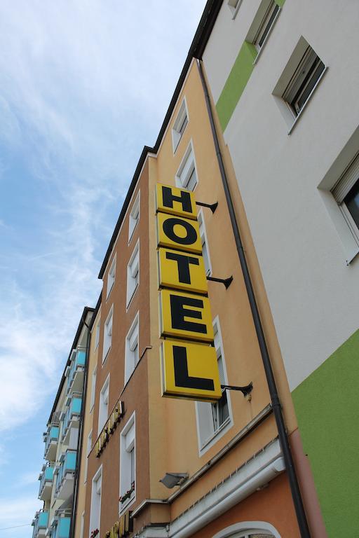 Hotel Luga Nuremberg Exterior photo